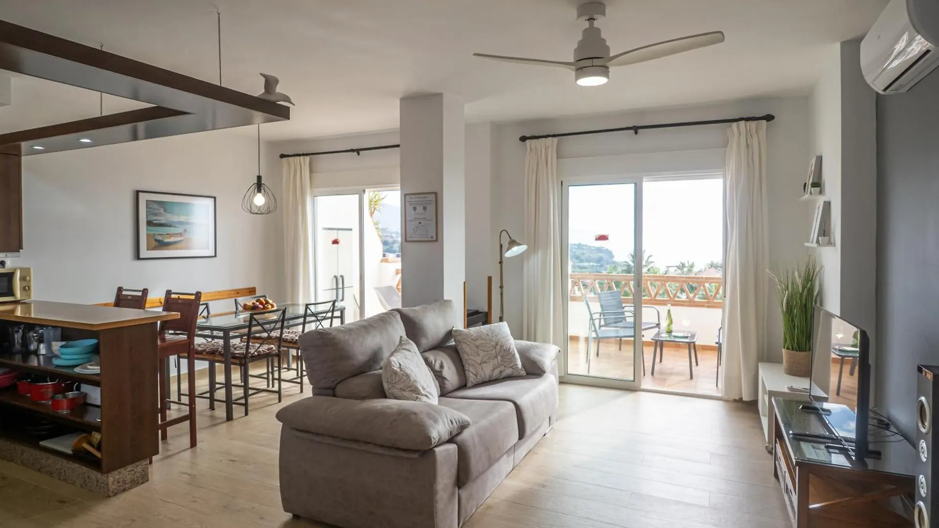 Apartamentos Chimenea Nerja Apartment