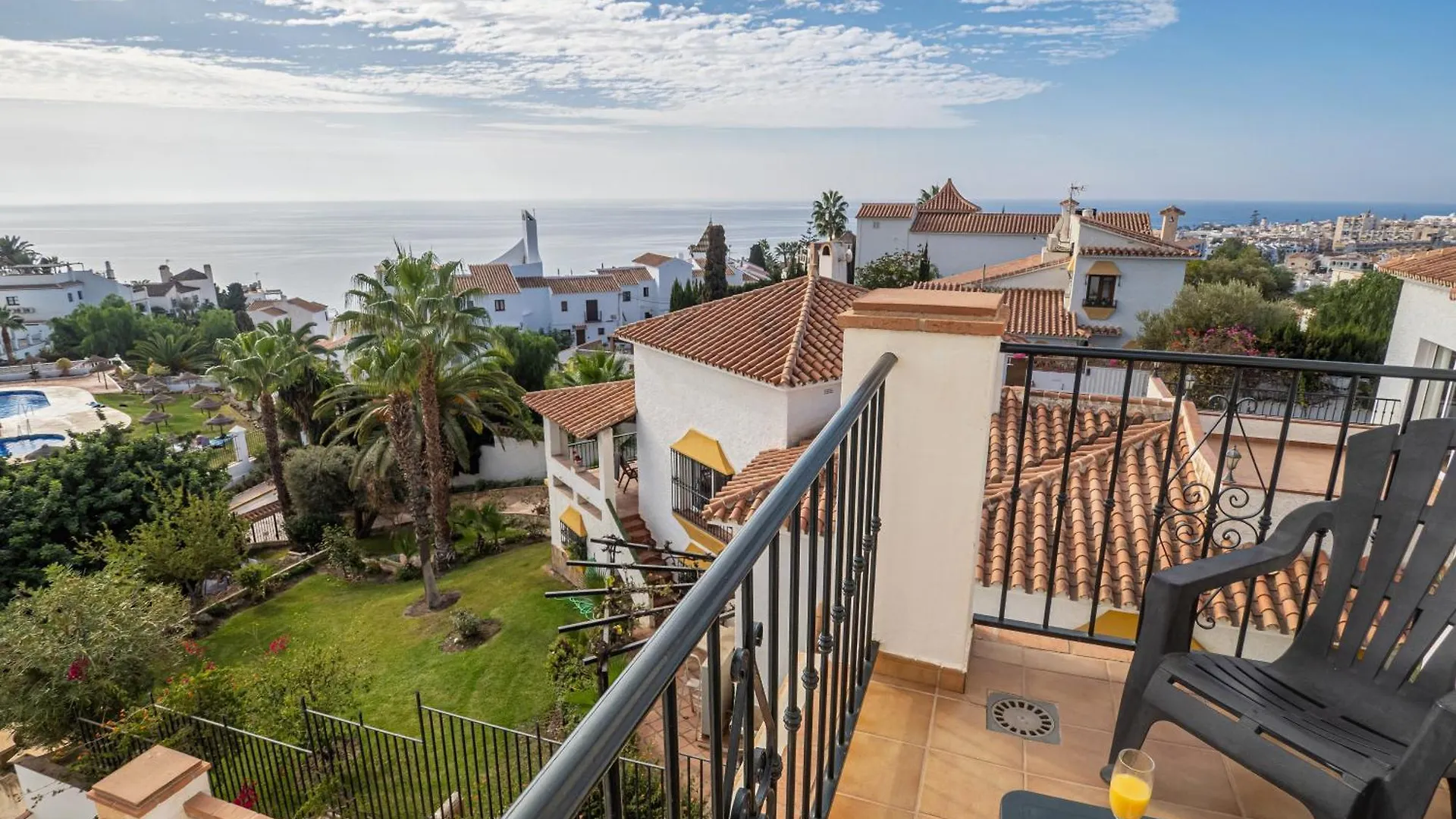 Apartamentos Chimenea Nerja 0*,  Spanien