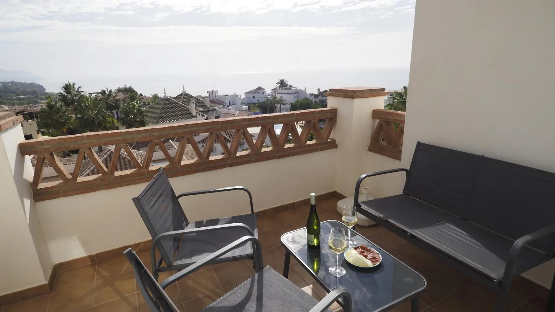 Apartamentos Chimenea Nerja 0*,