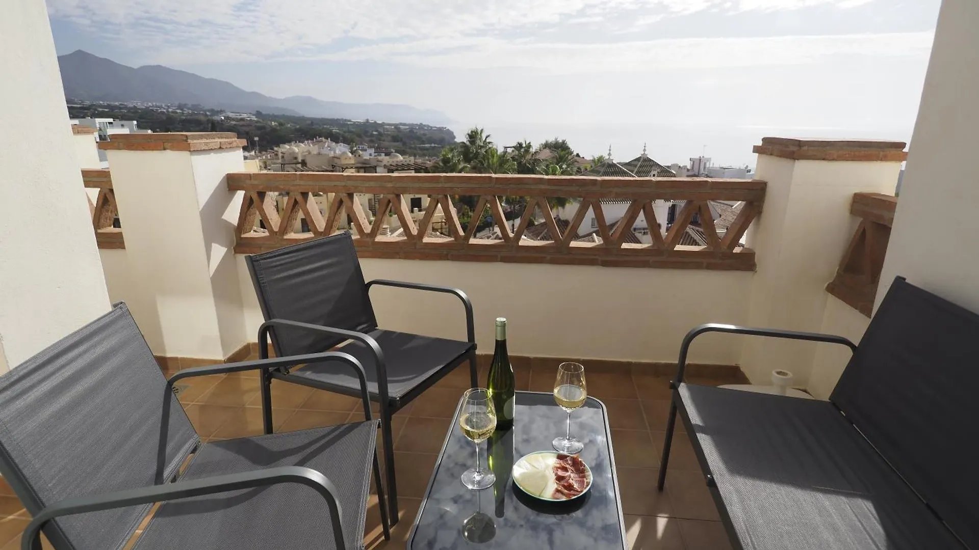 Apartamentos Chimenea Nerja Apartment
