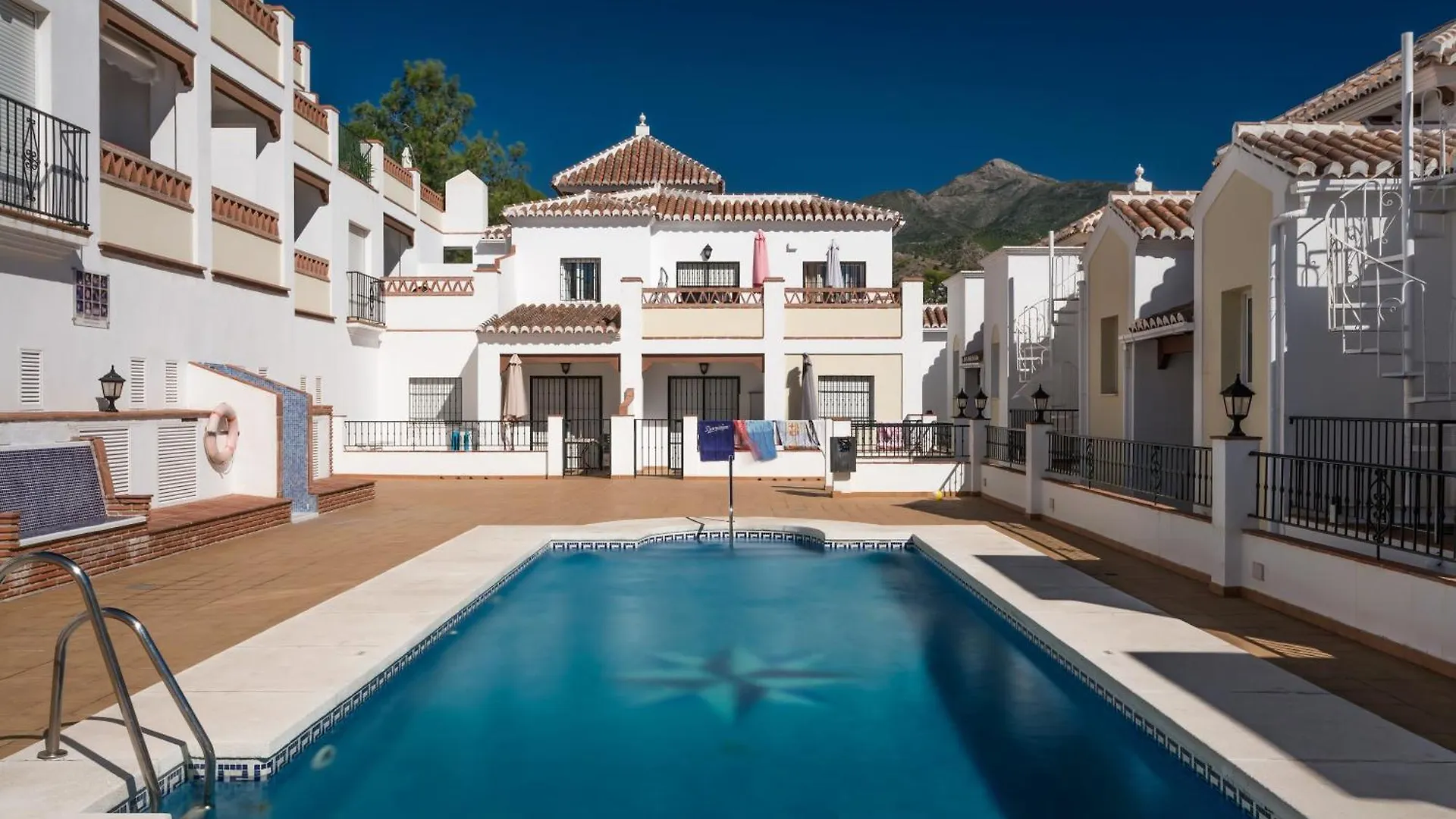 Apartamentos Chimenea Nerja Apartment