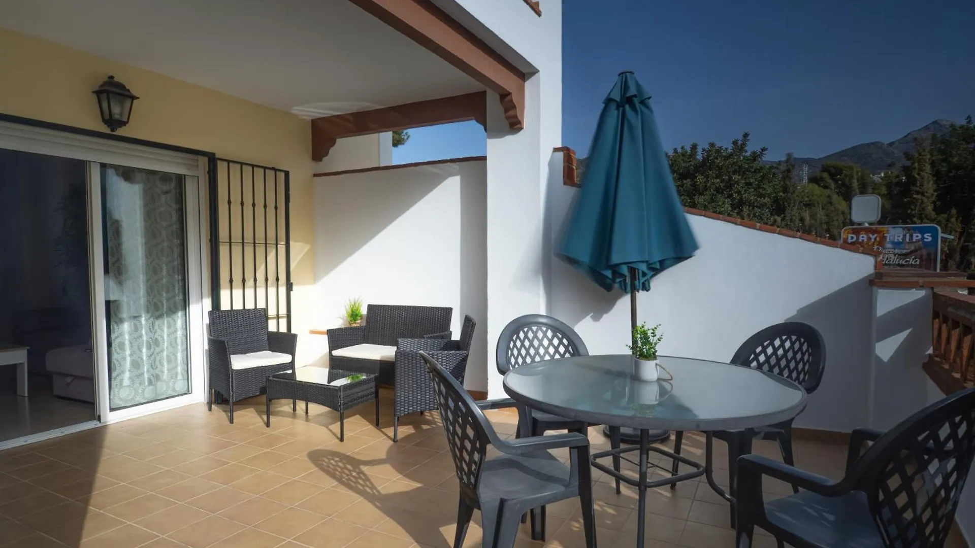 Apartamentos Chimenea Nerja Spain