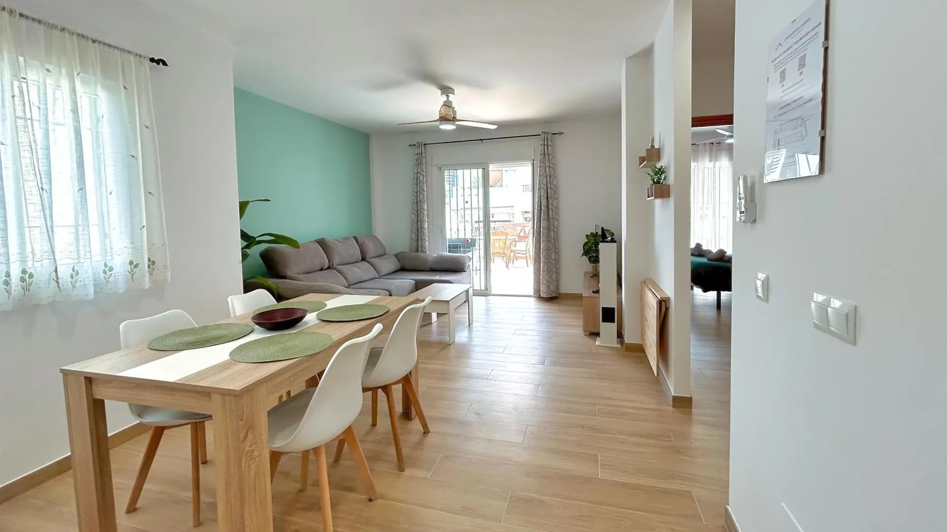Apartamentos Chimenea Nerja 0*,